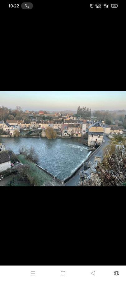 Cite De Caractere Medieval Appartement Fresnay-sur-Sarthe Buitenkant foto